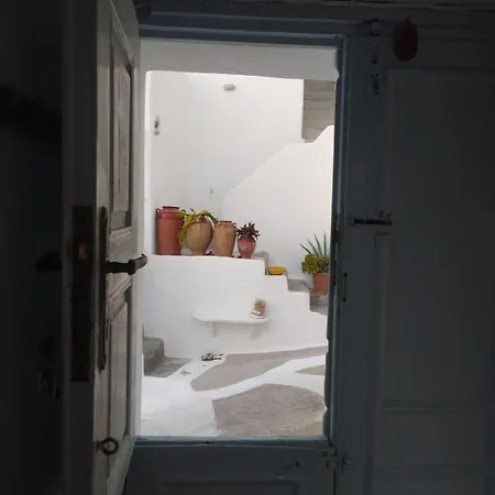 Apartment Aiolos Traditional House In *