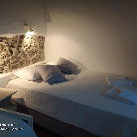 Aiolos Traditional House In Apartment
